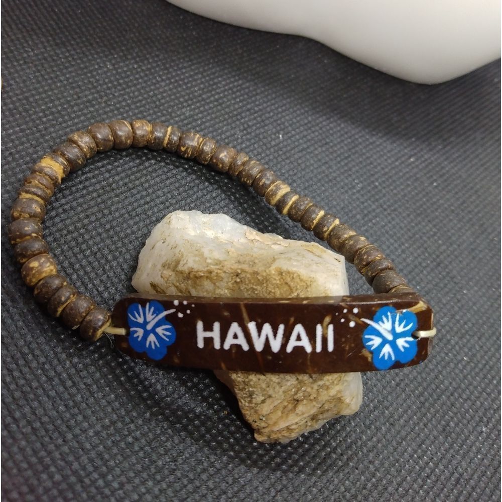 Hawaiian tropical wooden beaded‎ bracelet